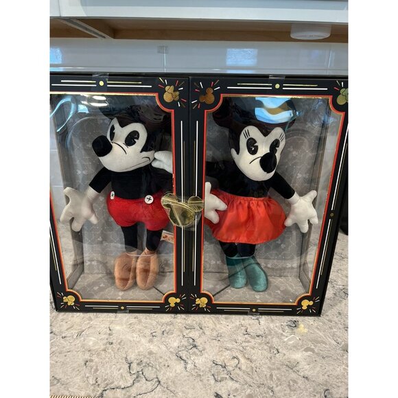 Disney Mickey And Minnie Plush collectible Limited Edition New - Picture 6 of 6